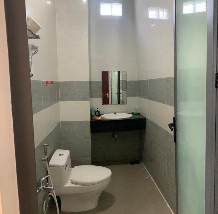 Khách Sạn HOÀNG KIM Bac Lieu Esterno foto